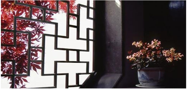 一般家庭都是使用金屬合金類的門窗，成本低，像鋁合金門窗最為普遍